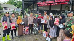 Polres Maros Salurkan Bantuan untuk Korban Puting Beliung di Desa Tukamasea